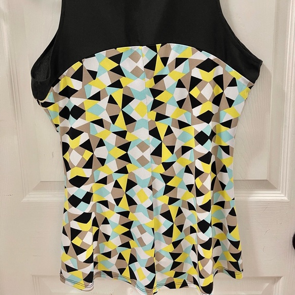 Calvin Klein - Picture 2 of 4